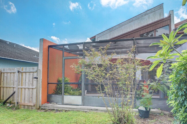 Building Photo - 1348 The 12th