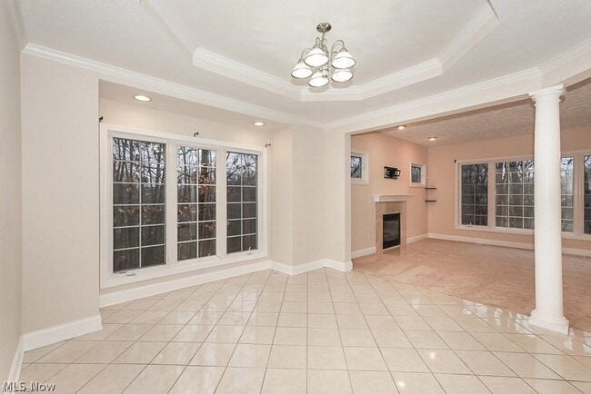 Building Photo - 3729 Edgehill Dr