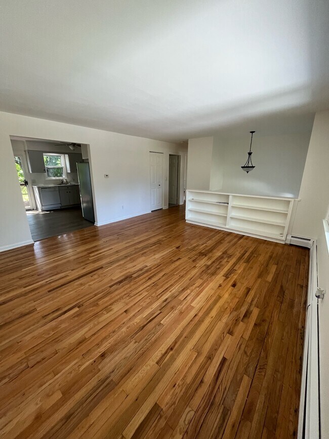 Living Room - 3 Laur-Lin-Dee Ln