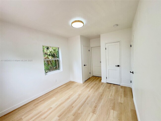 Building Photo - 12287 NE 7th Ave