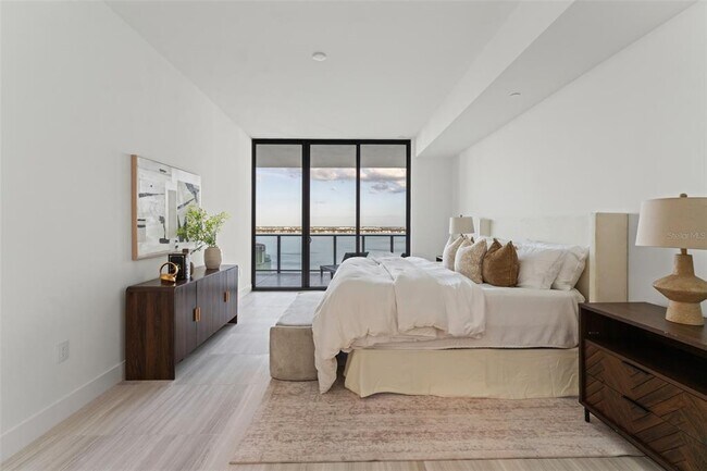 Building Photo - 3015 S Ysabella Ave