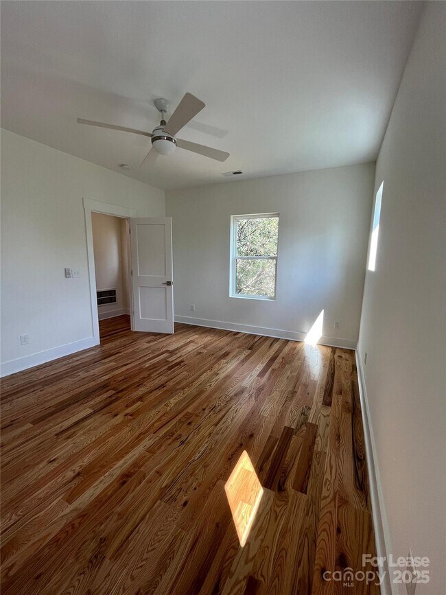 Building Photo - 1608 Julia Maulden Pl