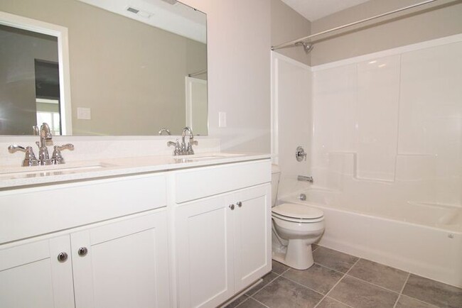 Building Photo - Beautiful Home in Westfield