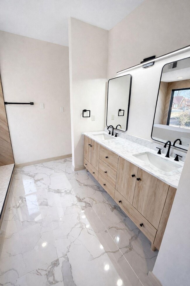 Building Photo - 6725 Kirby Trace Cove