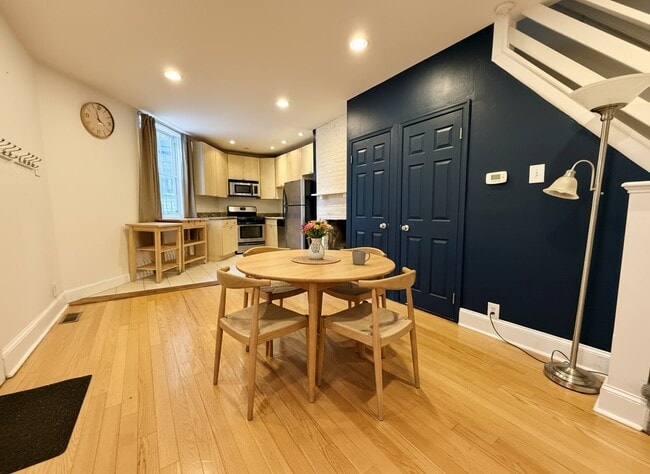 Building Photo - 2714 South St