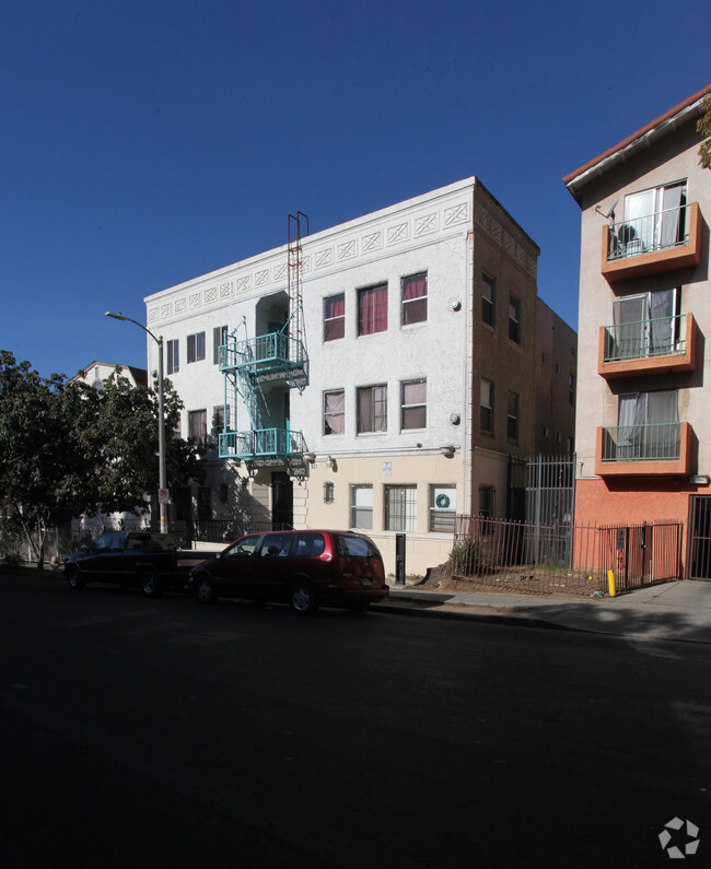 Building Photo - Bonnie Brae Apartments