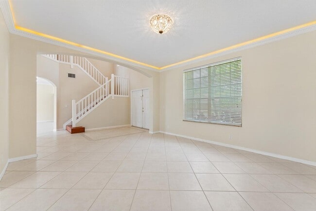 Building Photo - 12348 Clearfalls Dr