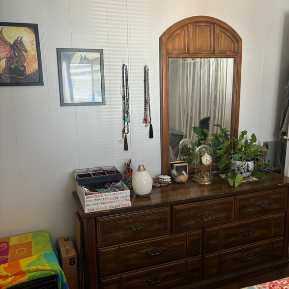 Building Photo - 800 W Apache Trail