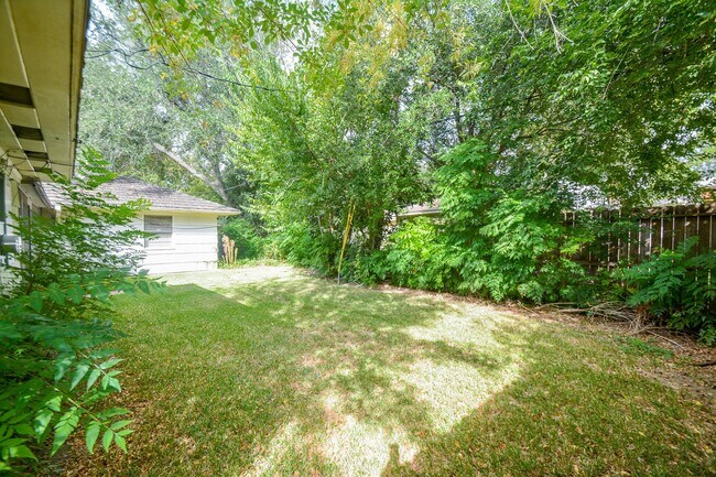 Building Photo - 3018 Conway St
