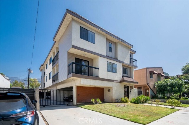 Building Photo - 569 Palm Dr