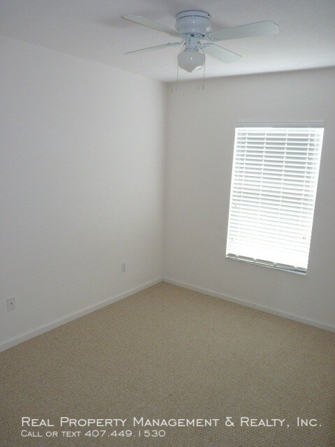 Building Photo - 3 BR / 2.5 BA Townhouse In Avalon Park