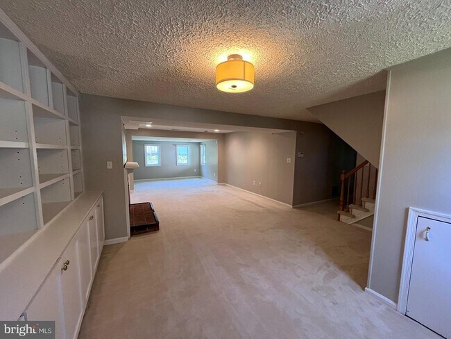 Building Photo - 6516 Cape Ct