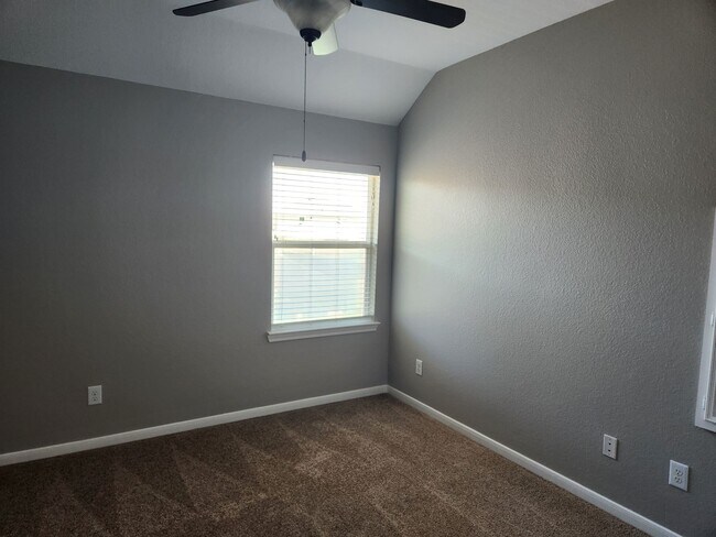Building Photo - 20676 Oakhurst Meadows Dr