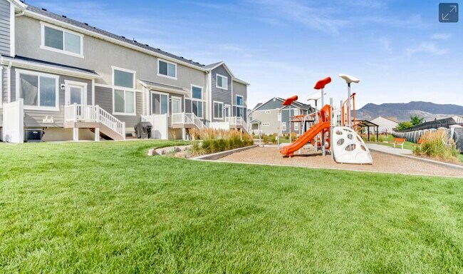 Building Photo - 3724 W 1850 N