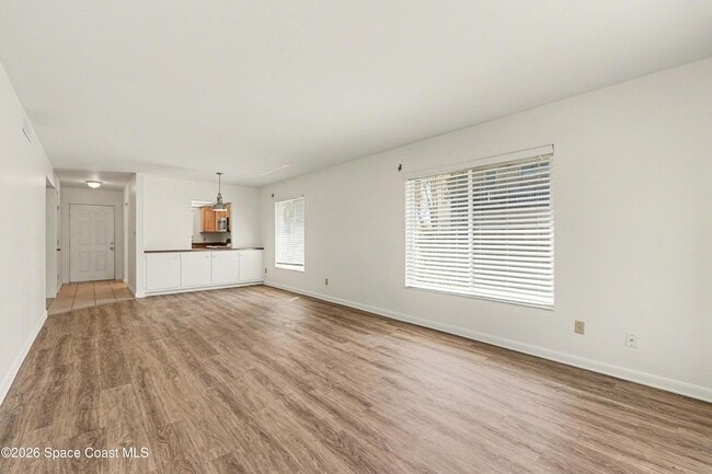 Building Photo - 201 St Lucie Ln