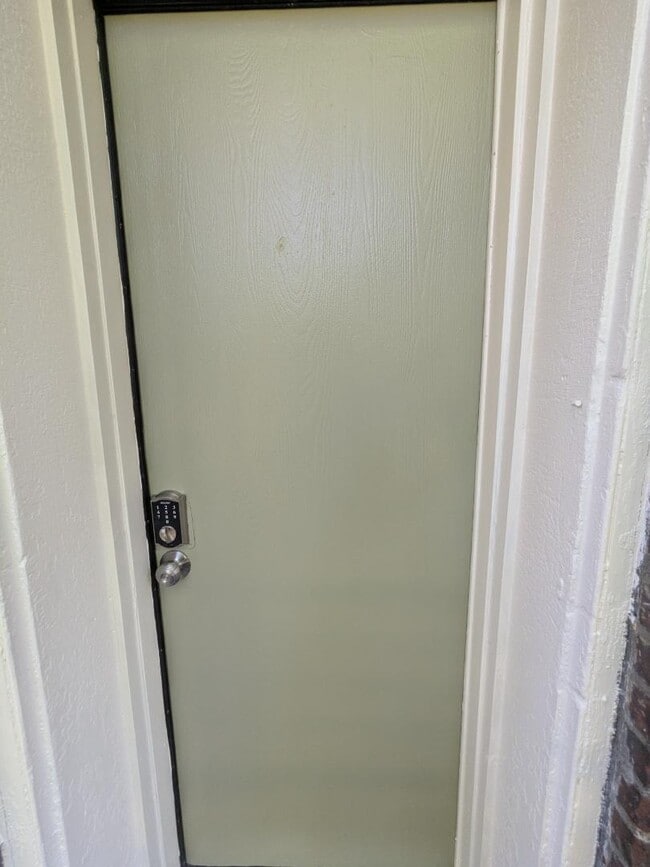 Building Photo - 3911 Castleman Ave