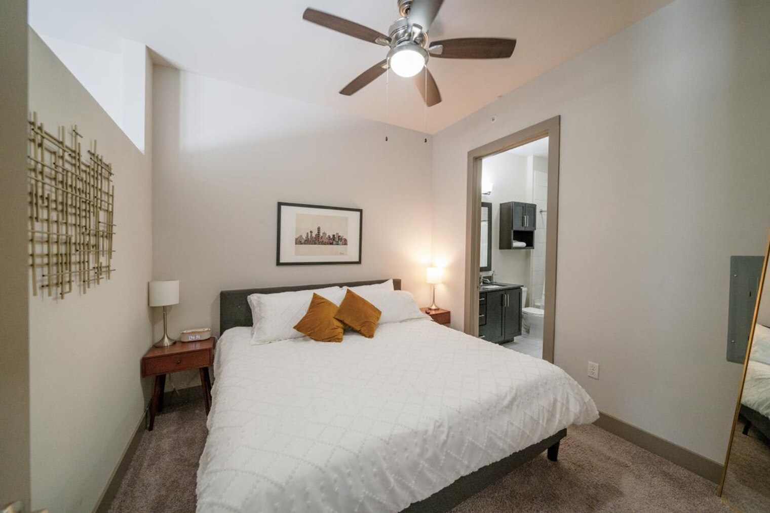 Building Photo - 1251 State St