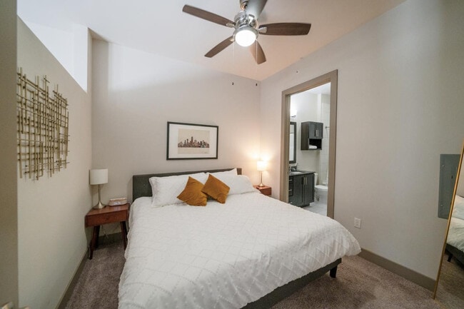 Building Photo - 1251 State St