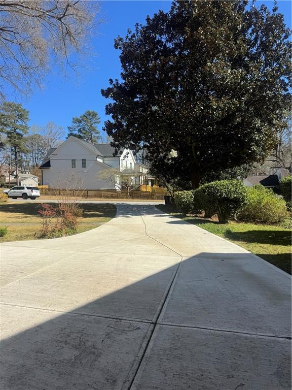 Building Photo - 1959 Queens Way