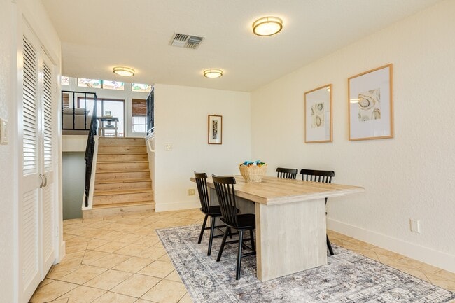 Building Photo - 411 Sailfish