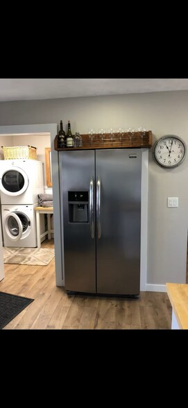 Building Photo - 1813 Bayview Ln