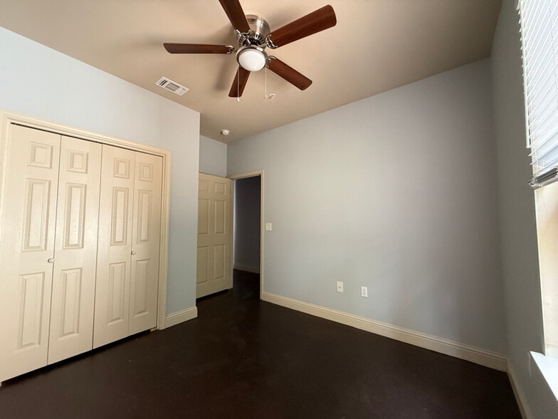 Building Photo - 2948 Magnolia Ct