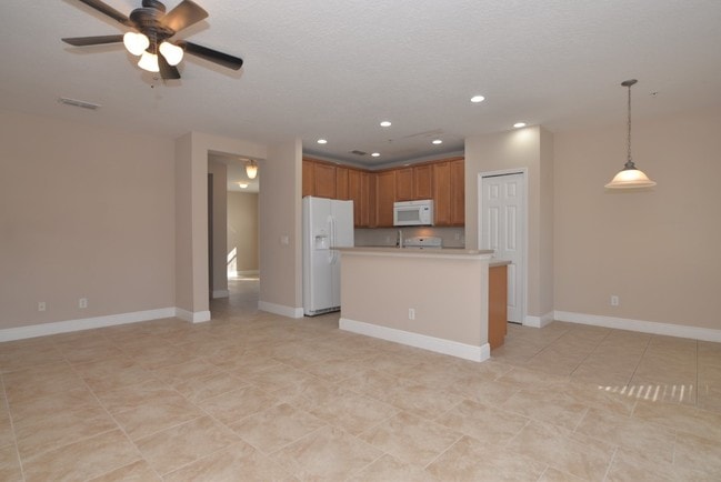 Building Photo - 5460 Caramella Dr