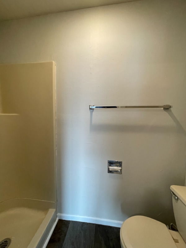 Building Photo - 633 S Dodge St