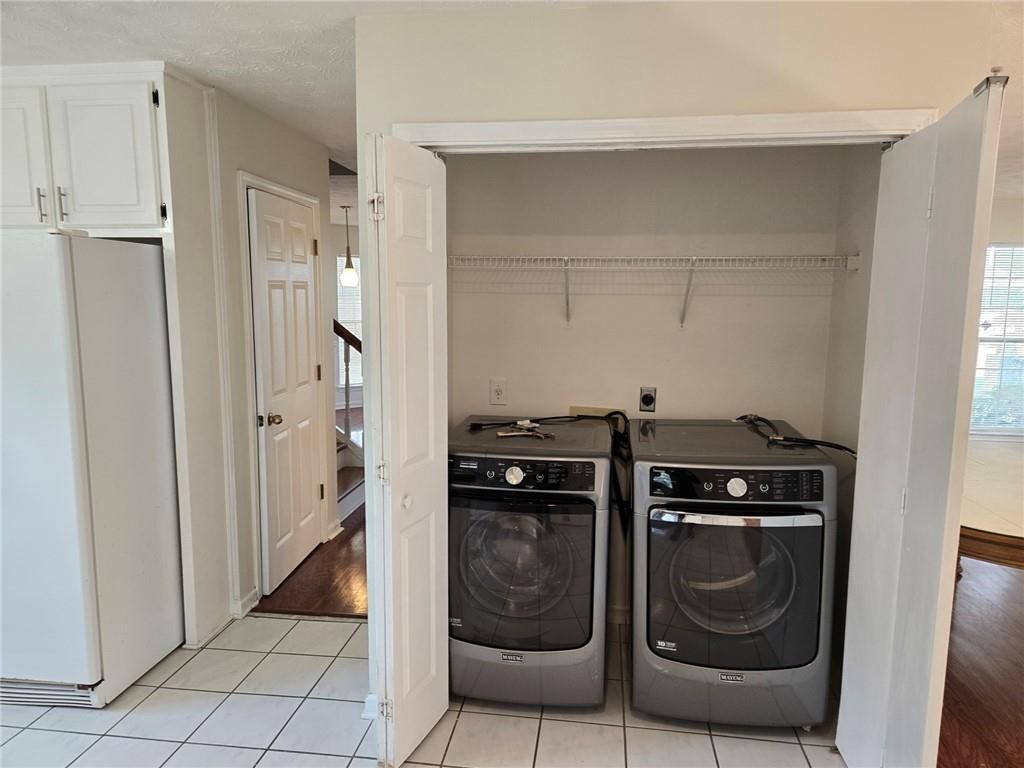 Building Photo - 3243 Oak Vista Way SW