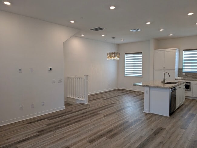 Building Photo - 27414 N Arborview Ln