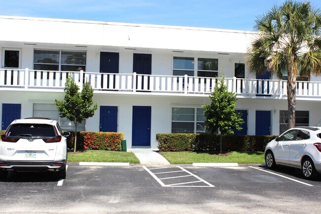 Building Photo - 2929 SE Ocean Blvd