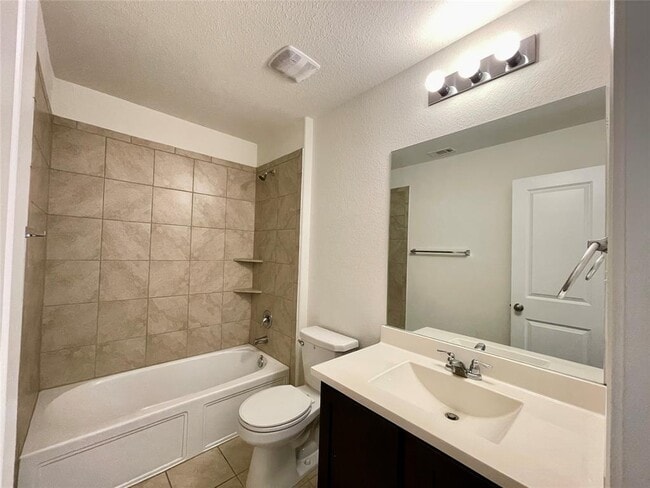 Building Photo - 112 Wind Flower Ln