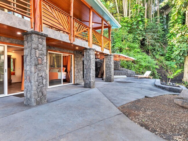 Building Photo - Oceanfront Estate: The Honolii Hale