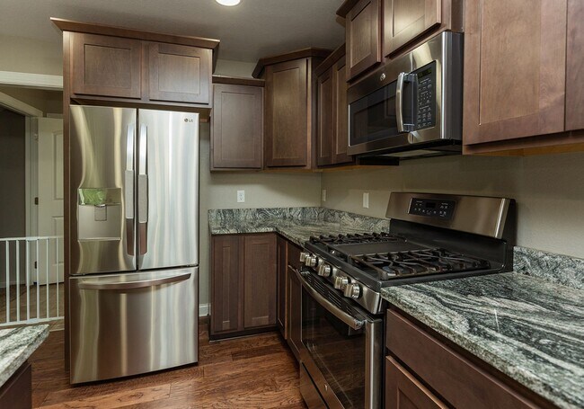 Building Photo - Perfect Single Family Home in Norwalk