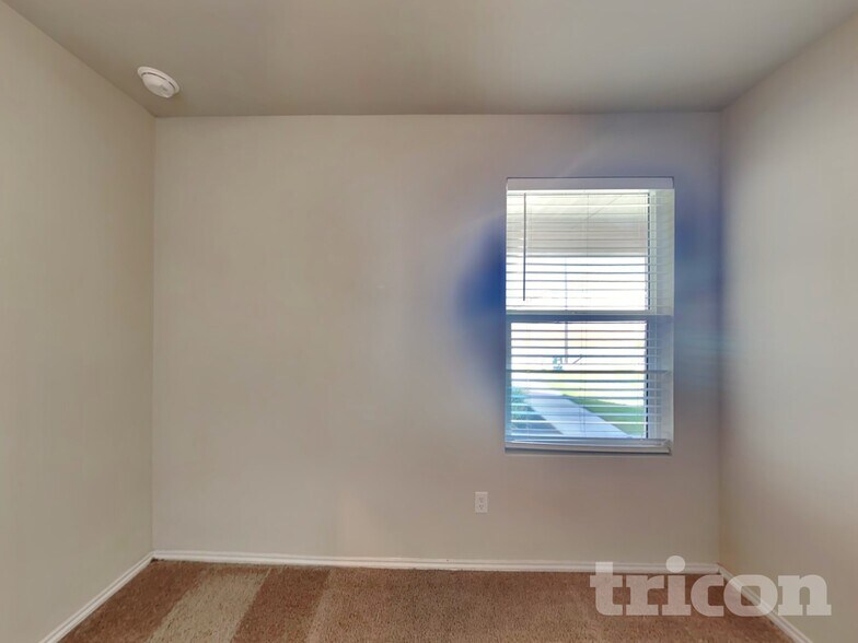 Building Photo - 5105 Sidesaddle Dr