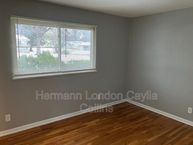 Building Photo - 10623 Landseer Dr