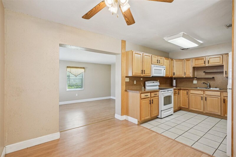 Building Photo - 5825 81st Ave