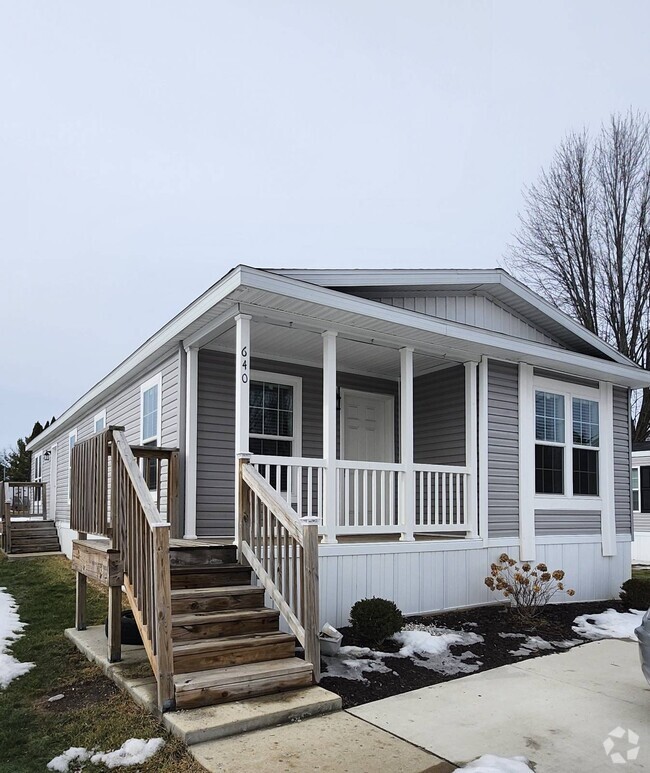 Building Photo - 640 Ascot Cir