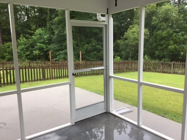 Building Photo - 5013 Springdale Dr