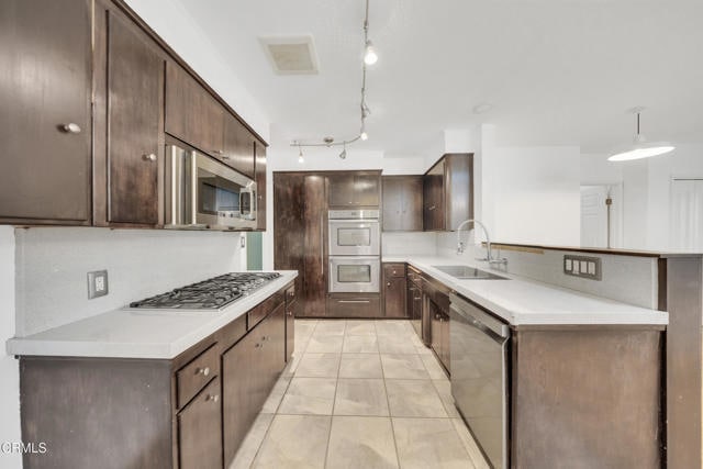 Building Photo - 391 E Highland Ave