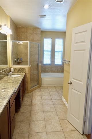 Building Photo - 2105 Lucerne Cove