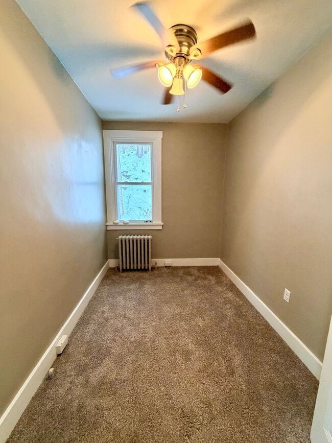 Building Photo - 268 Fleet St