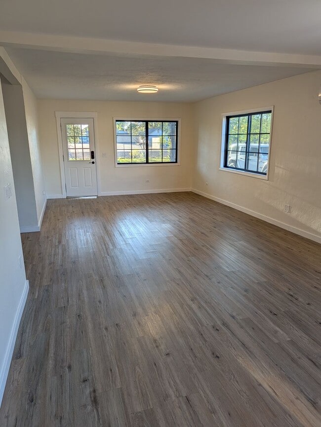 Building Photo - 3433 Willow St