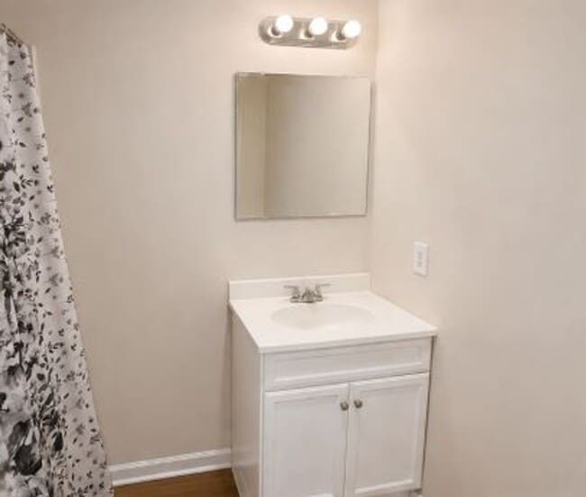 Building Photo - 514 Madrin St