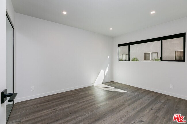 Building Photo - 3622 Keystone Av
