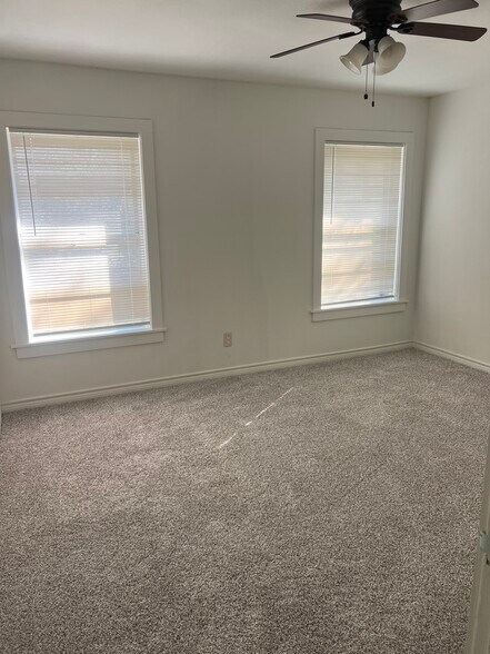 Building Photo - 126 E Colonial Dr