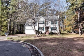 Building Photo - Updated Poquoson Home on Large Lot