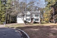 Building Photo - Updated Poquoson Home on Large Lot