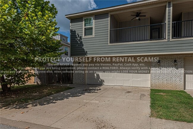 Building Photo - 1271 N Corsica Dr