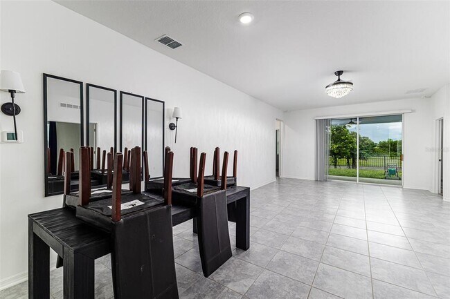 Building Photo - 1228 Tyler Lp